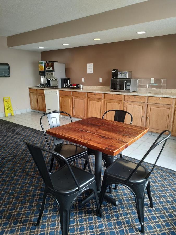 Rodeway Inn Fargo Esterno foto