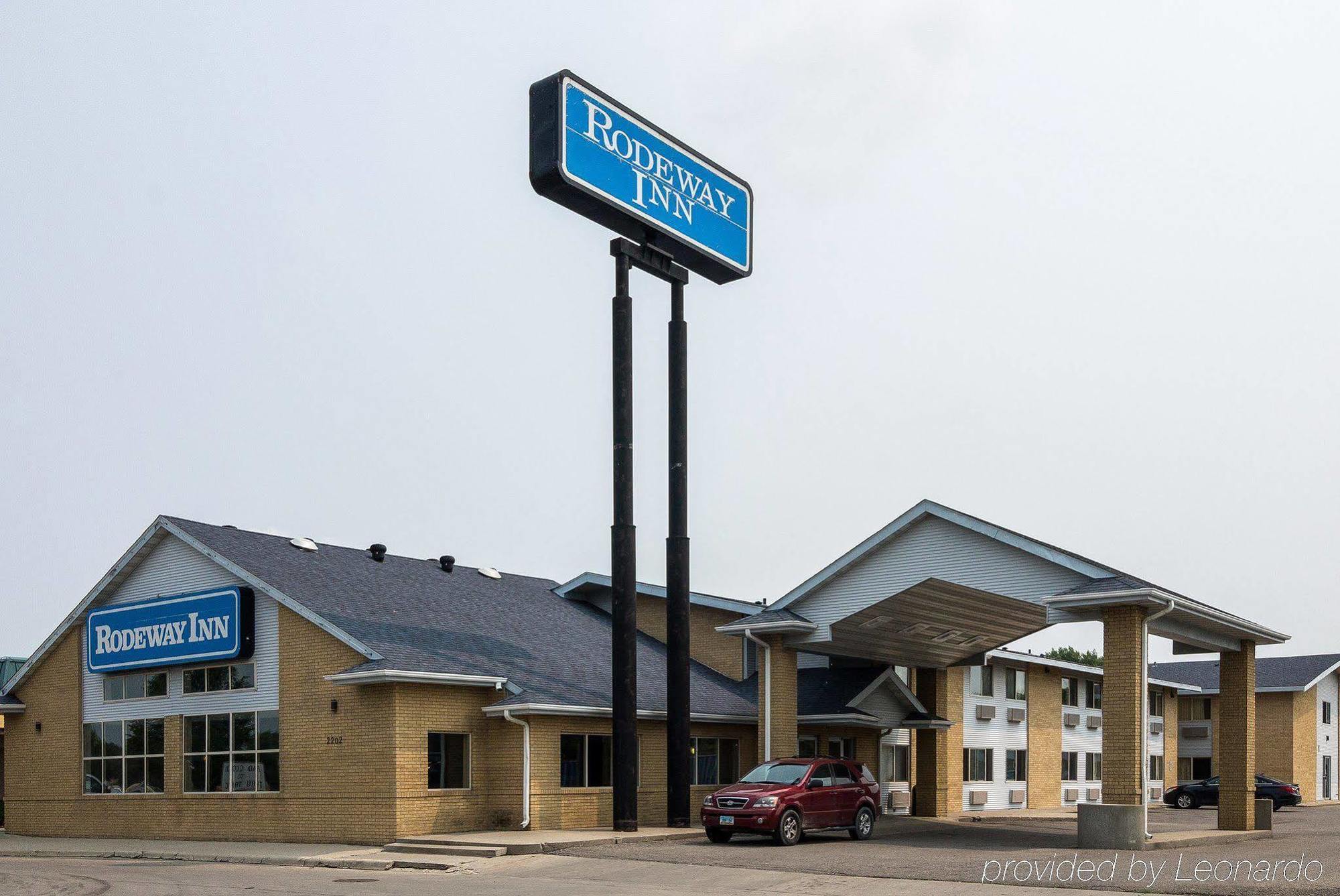 Rodeway Inn Fargo Esterno foto